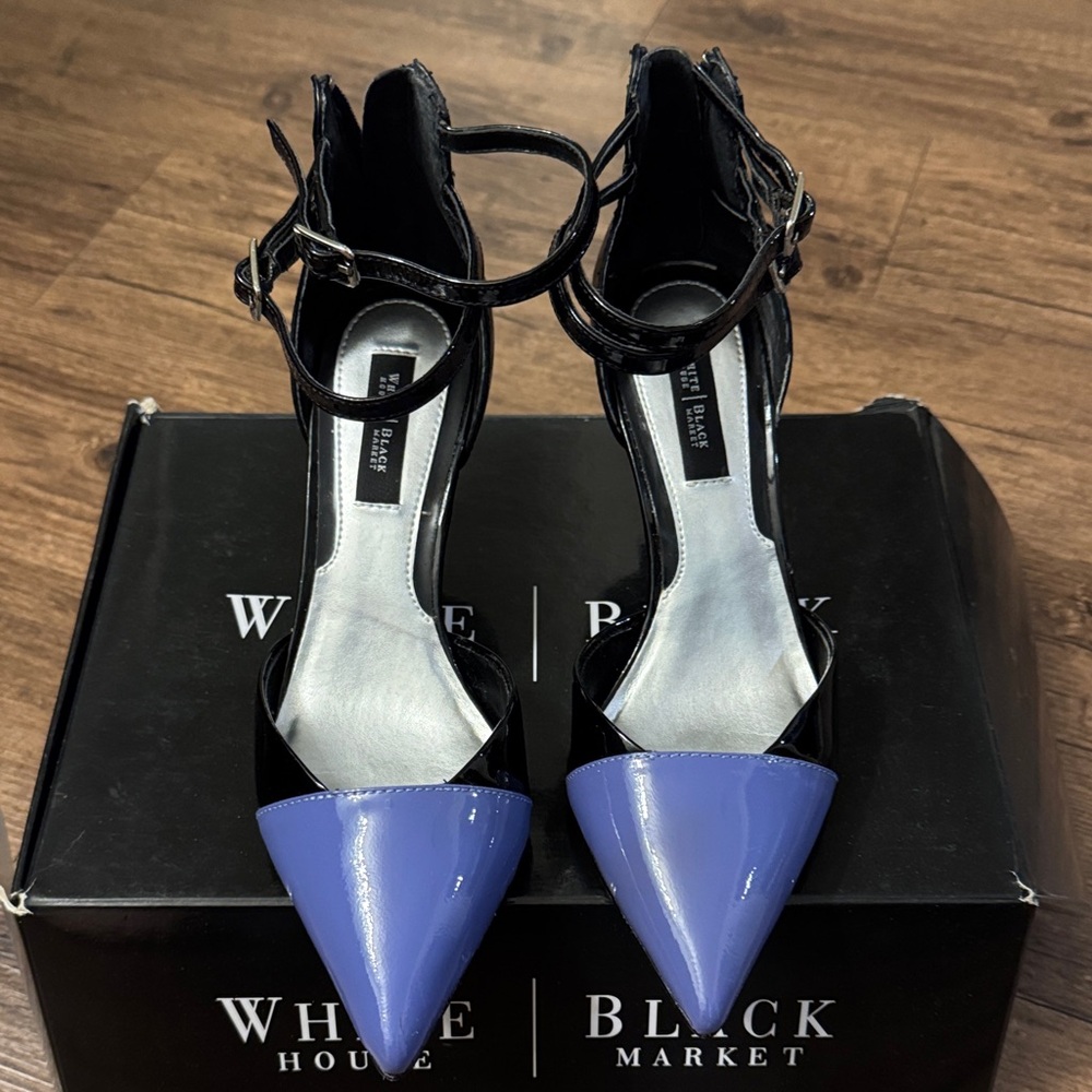 White House Black Market Black and purple Heels poised toe
